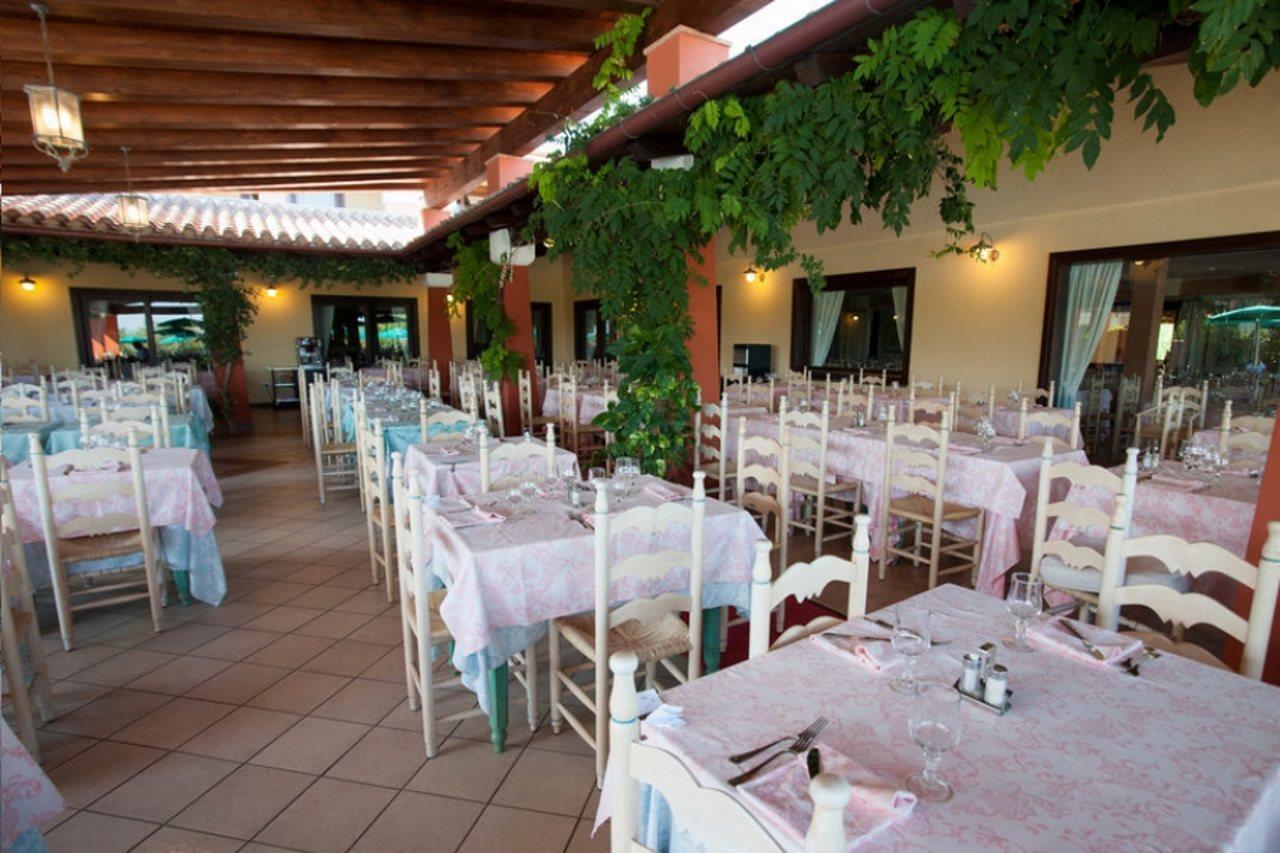 Club Hotel Orosei Beach Экстерьер фото